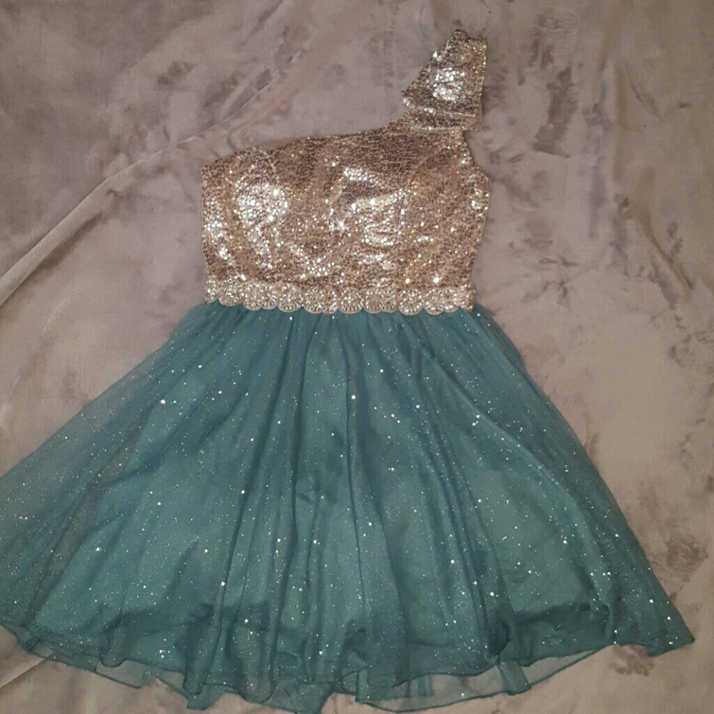 Homecoming dress